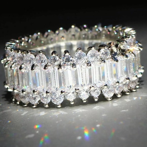 NEW luxury sterling silver diamond ring - Picture 2 of 4